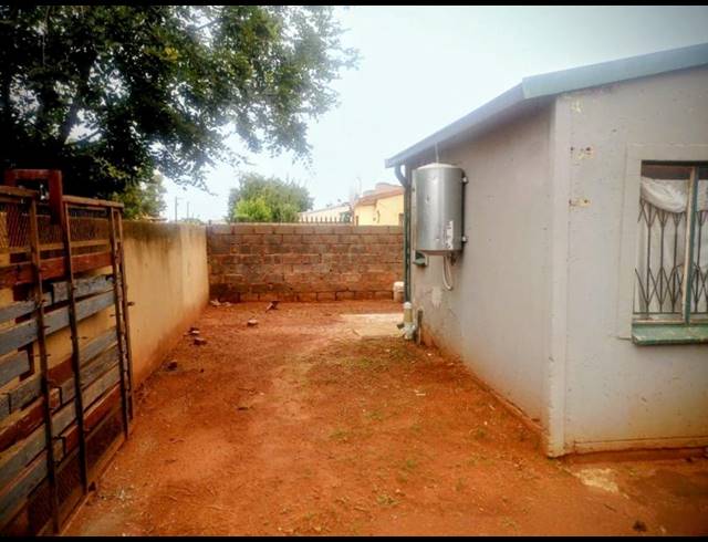 2 BEDROOM PROPERTY TO RENT IN GLEN RIDGE